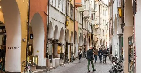 Feichter & Bistro Отель 2*