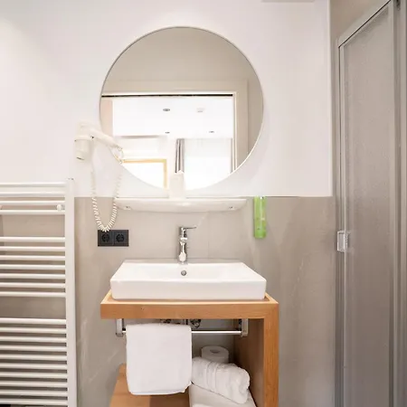 Feichter & Living Hotel 3*