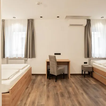 Feichter & Bistro Hotel 2*