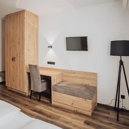 Hotel Feichter & Bistro