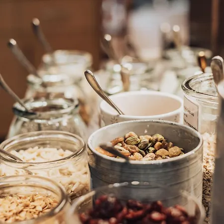 Feichter & Bistro Отель Больцано