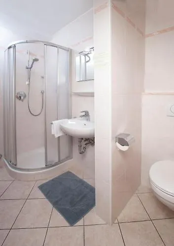 Feichter & Living Ξενοδοχείο 3*