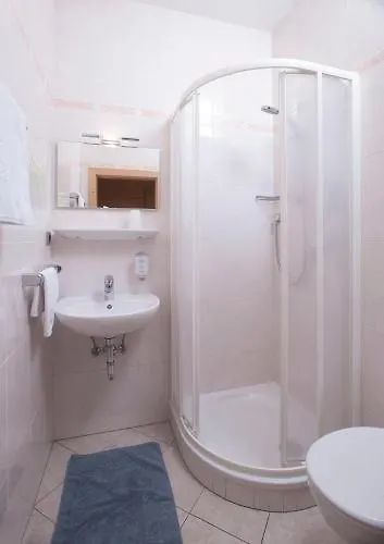 Feichter & Living 3*