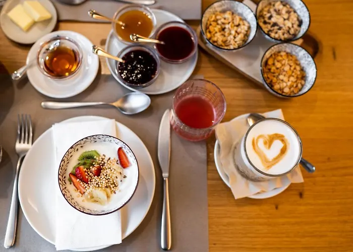 Feichter & Living 3*