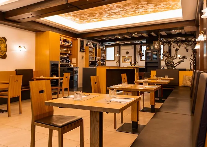 Feichter & Living 3*